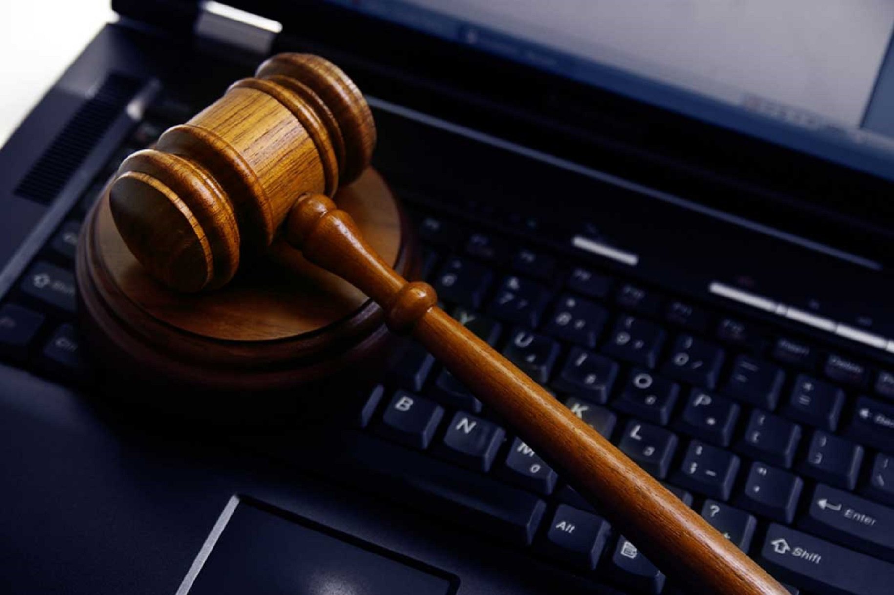 Безопасность судебной деятельности. Суд и интернет. Право в интернете. Юриспруденция. Информационные технологии в судах.