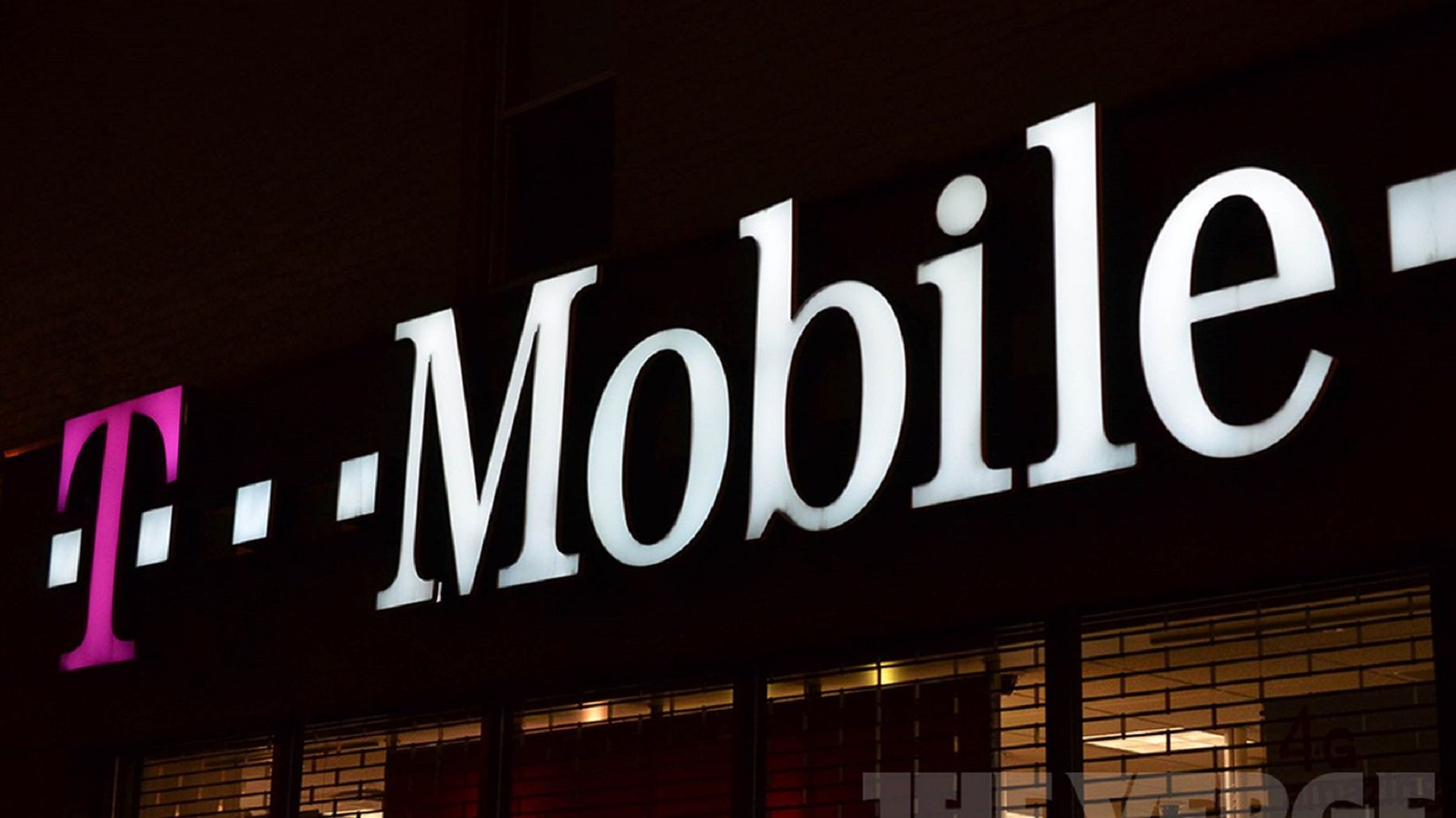 Us mobile. Ти мобайл. T-mobile оператор. Tmobile us. T mobile Store.