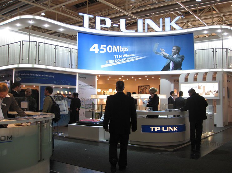 TP-LINK забыла купить домен конфигурации роутеров