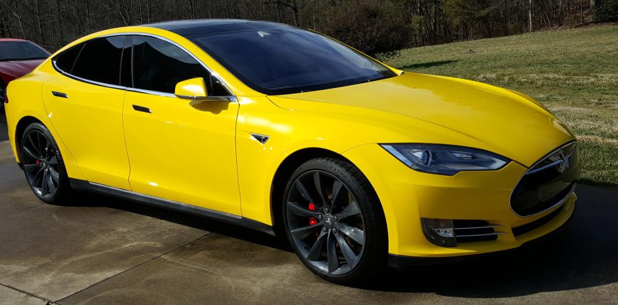 ИБ-эксперт модифицировал электромобиль Tesla