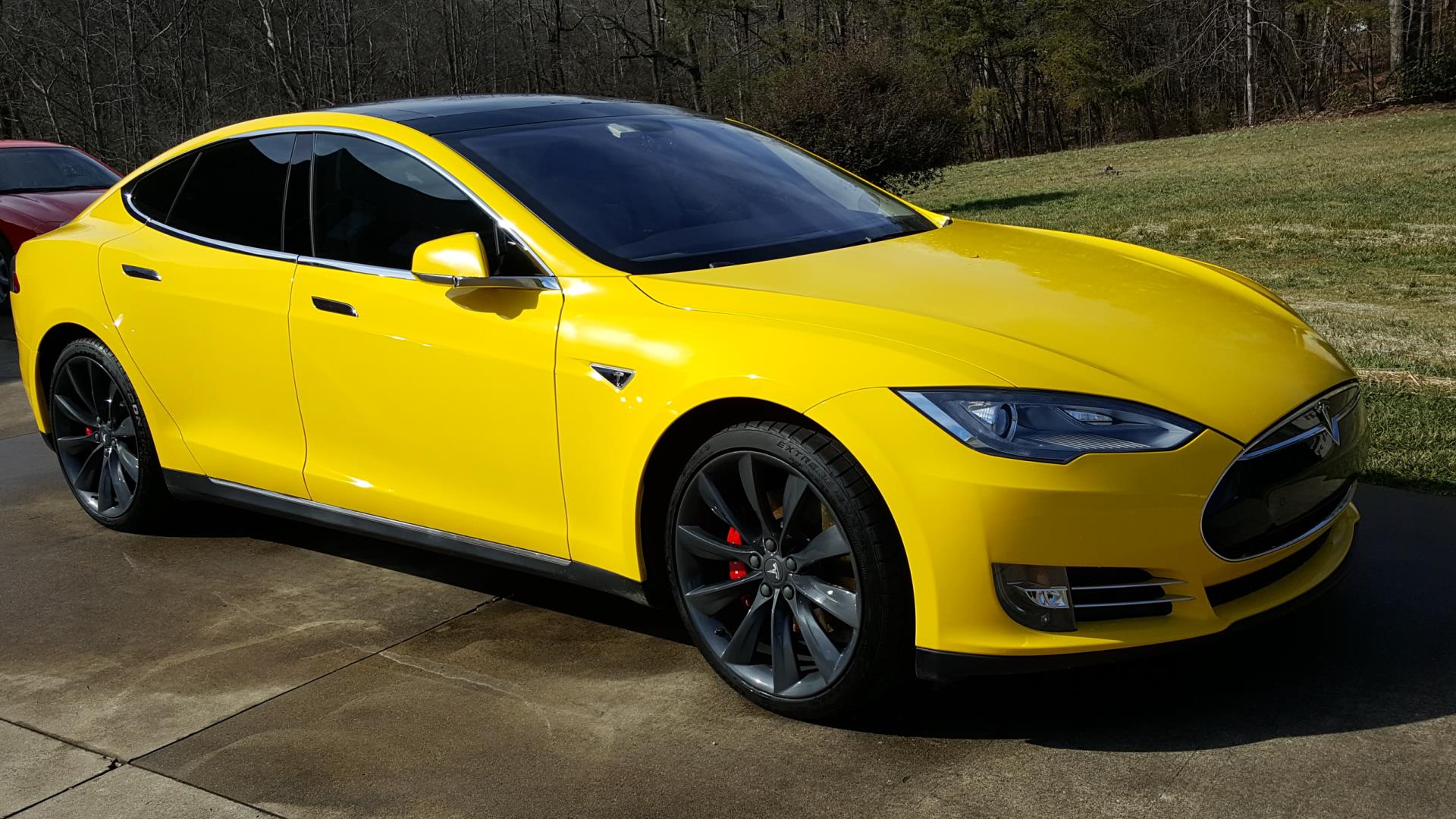 Tesla model 3 Yellow