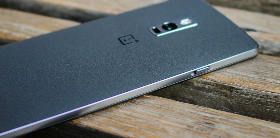 На смартфонах OnePlus обнаружена еще одна опасная программа