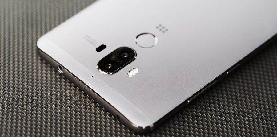Американские конгрессмены подозревают смартфоны от Huawei в шпионаже