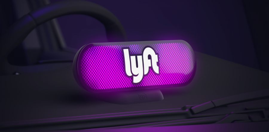 Сотрудники компании Lyft просматривают персональные данные клиентов