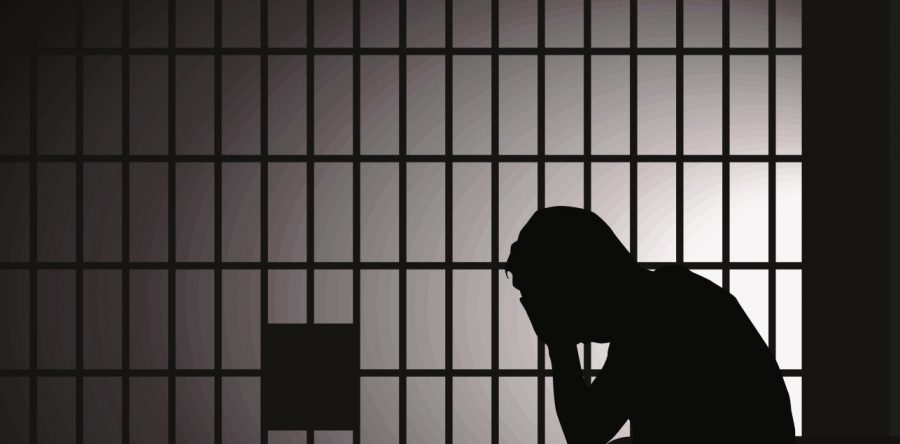 Заключенные украли деньги у тюрьмы