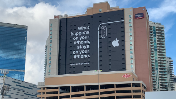 Фотофакт: Apple не продает данные пользователей и гордится этим