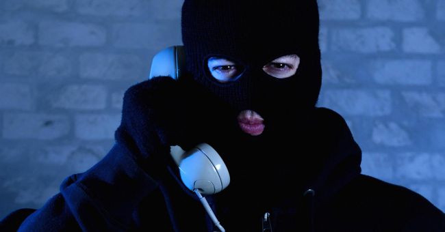 ФСБ научится отключать телефонную связь с любой страной мира