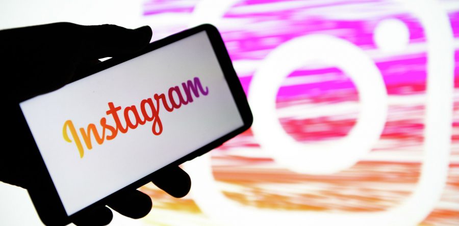 Баг в Instagram позволял любому просматривать закрытые аккаунты без подписки на них